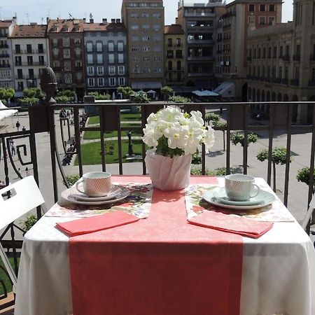 Apartamento Plaza Castillo Appartement Pamplona Buitenkant foto